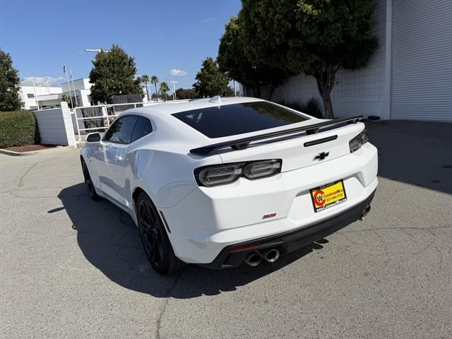 Chevrolet Camaro Vehicle Full-screen Gallery Image 04