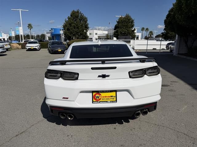 Chevrolet Camaro Vehicle Full-screen Gallery Image 05