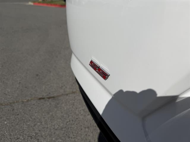 Chevrolet Camaro Vehicle Full-screen Gallery Image 10