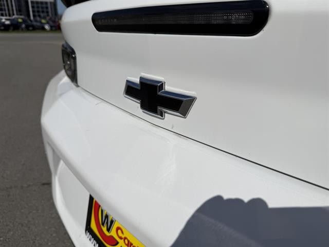 Chevrolet Camaro Vehicle Full-screen Gallery Image 11