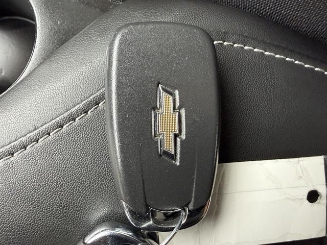 Chevrolet Camaro Vehicle Full-screen Gallery Image 27