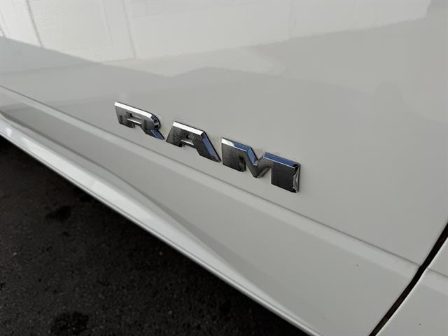 Ram 2500 Vehicle Full-screen Gallery Image 14