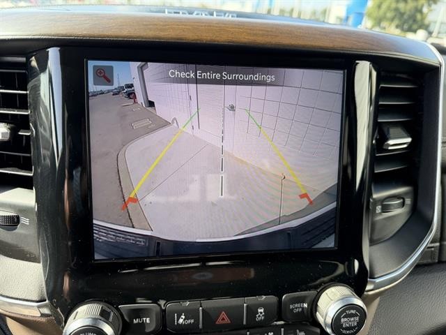 Ram 2500 Vehicle Full-screen Gallery Image 27