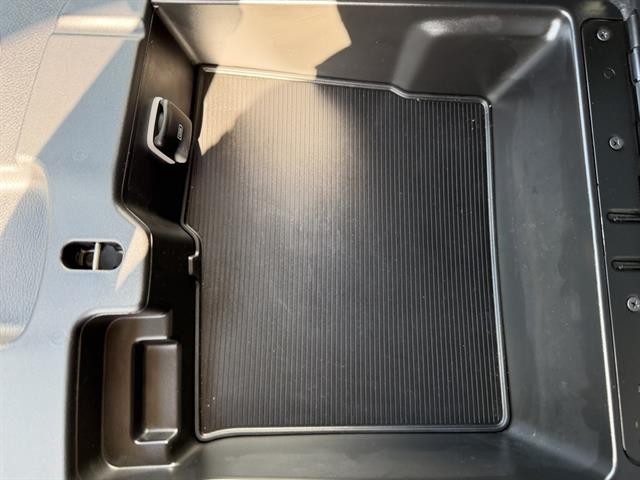 Ram 2500 Vehicle Full-screen Gallery Image 28