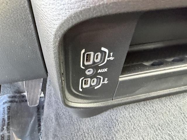 Ram 2500 Vehicle Full-screen Gallery Image 31