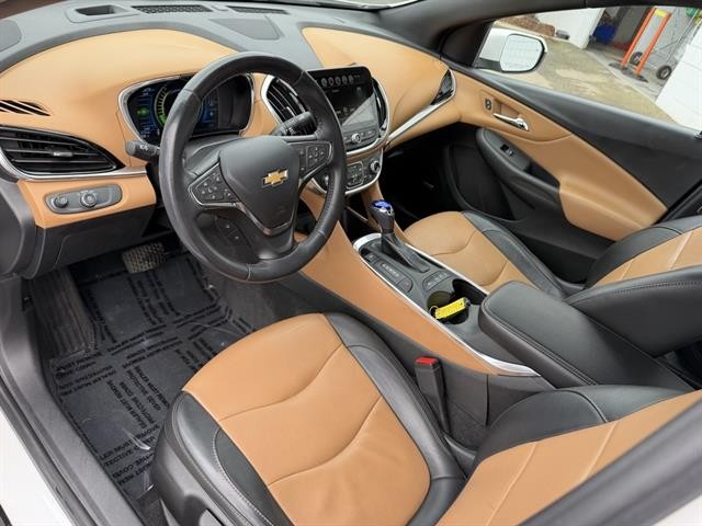 Chevrolet Volt Vehicle Full-screen Gallery Image 02