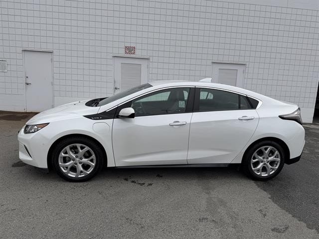 Chevrolet Volt Vehicle Full-screen Gallery Image 03