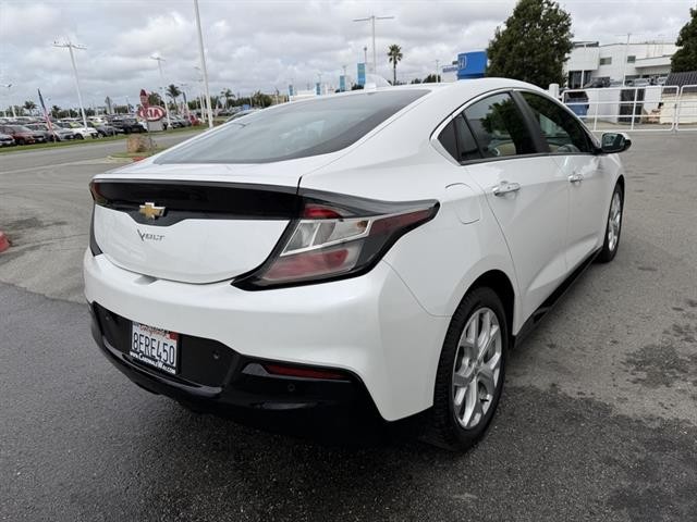 Chevrolet Volt Vehicle Full-screen Gallery Image 06