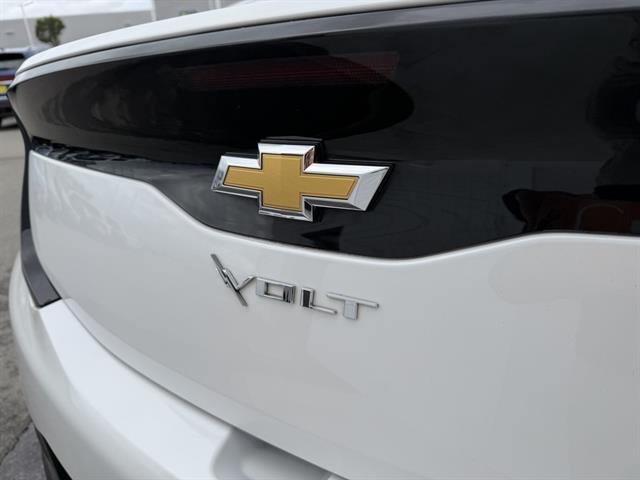 Chevrolet Volt Vehicle Full-screen Gallery Image 11