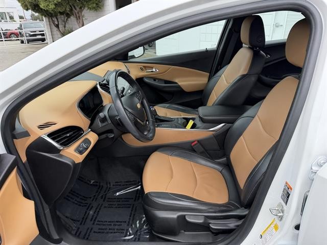 Chevrolet Volt Vehicle Full-screen Gallery Image 15