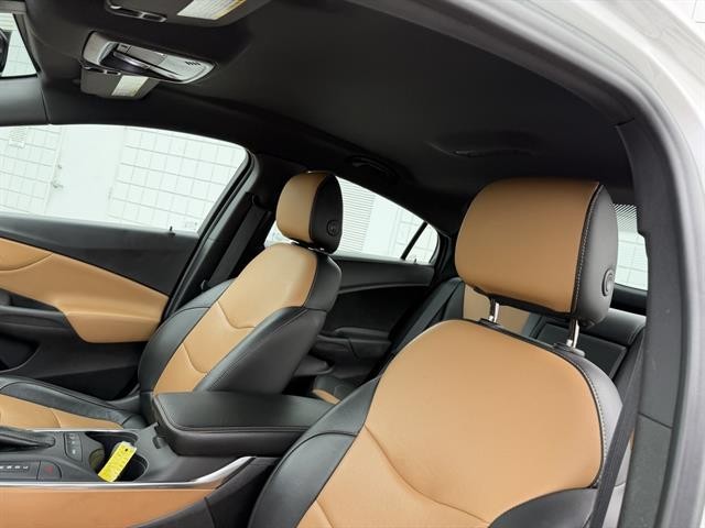 Chevrolet Volt Vehicle Full-screen Gallery Image 17