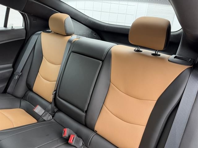 Chevrolet Volt Vehicle Full-screen Gallery Image 18