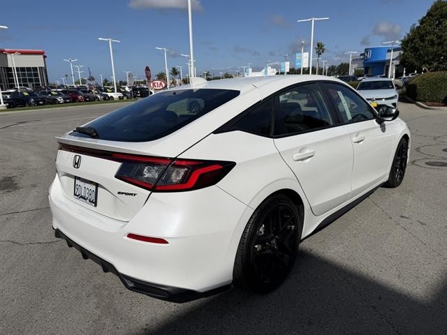 Honda Civic Hatchback Vehicle Full-screen Gallery Image 06