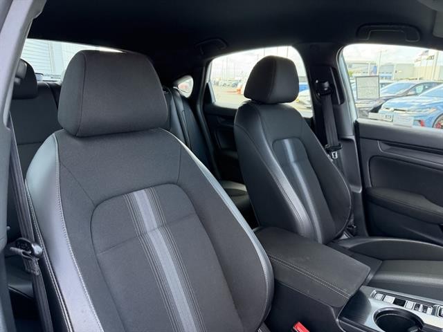 Honda Civic Hatchback Vehicle Full-screen Gallery Image 21