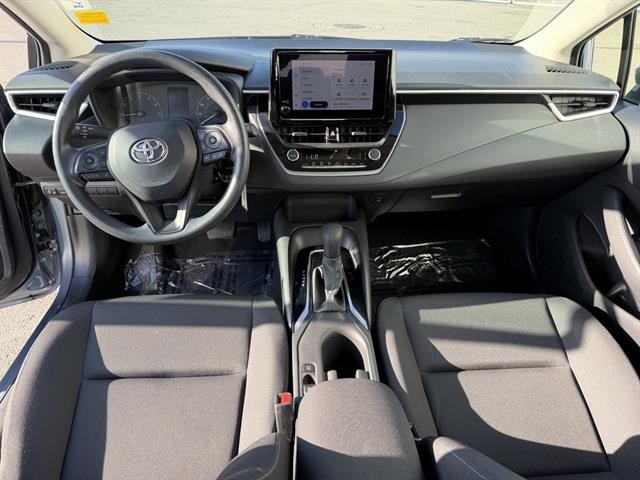 Toyota Corolla Vehicle Full-screen Gallery Image 14