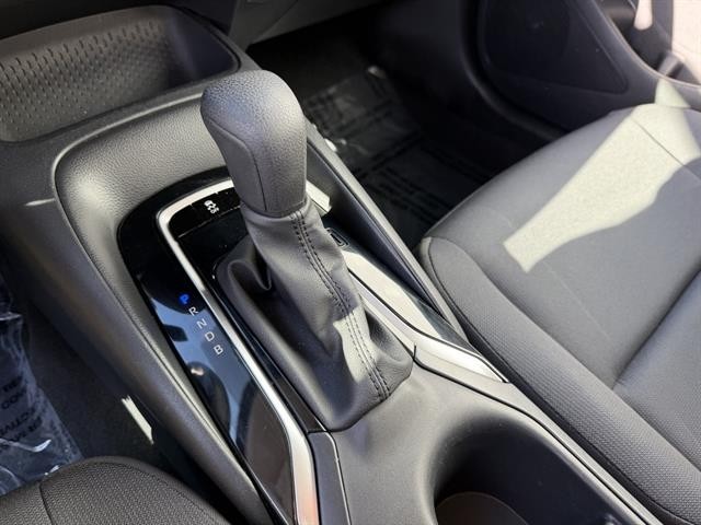 Toyota Corolla Vehicle Full-screen Gallery Image 27