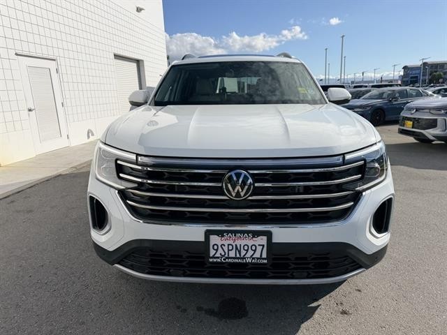 Volkswagen Atlas Vehicle Full-screen Gallery Image 09