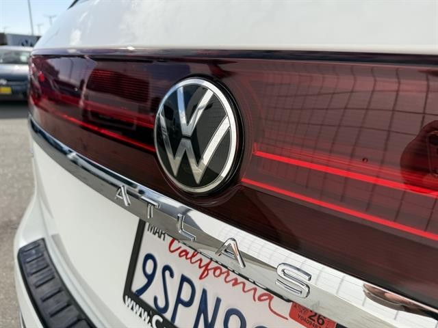 Volkswagen Atlas Vehicle Full-screen Gallery Image 11