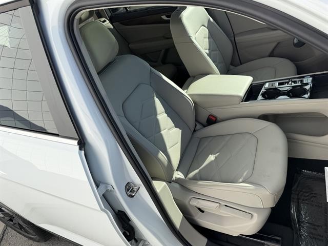 Volkswagen Atlas Vehicle Full-screen Gallery Image 21