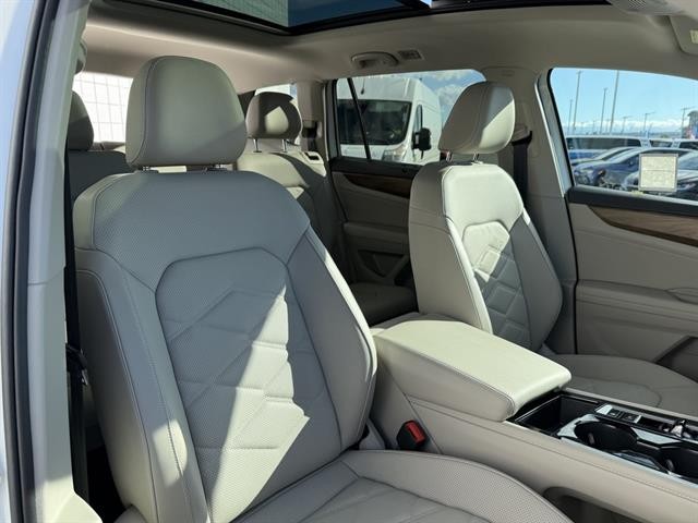 Volkswagen Atlas Vehicle Full-screen Gallery Image 22