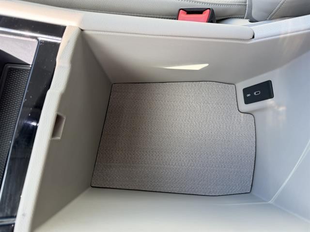 Volkswagen Atlas Vehicle Full-screen Gallery Image 26