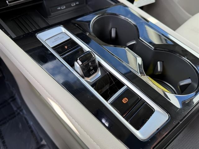 Volkswagen Atlas Vehicle Full-screen Gallery Image 28