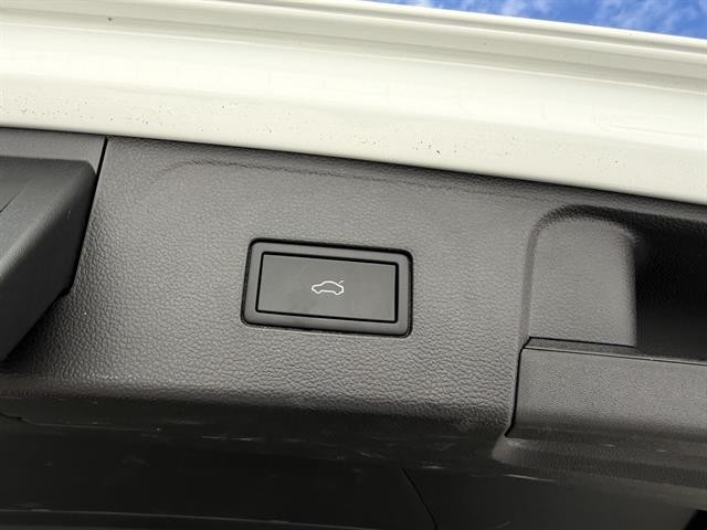 Volkswagen Atlas Vehicle Full-screen Gallery Image 31