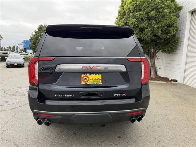 GMC Yukon Vehicle Full-screen Gallery Image 05