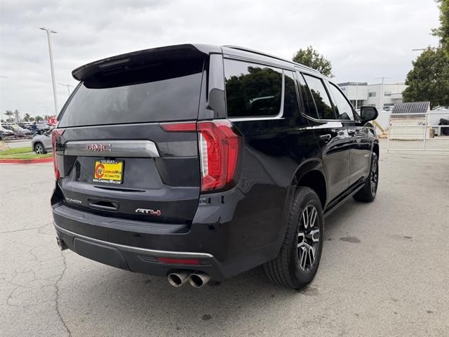 GMC Yukon Vehicle Full-screen Gallery Image 06