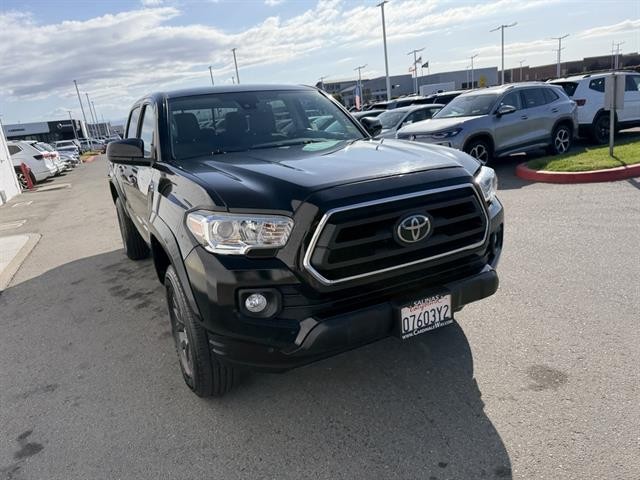 Toyota Tacoma 2WD Vehicle Full-screen Gallery Image 08