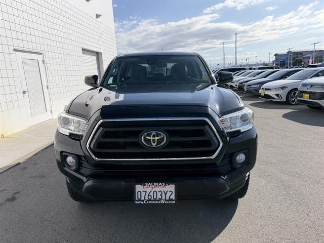 Toyota Tacoma 2WD Vehicle Full-screen Gallery Image 09