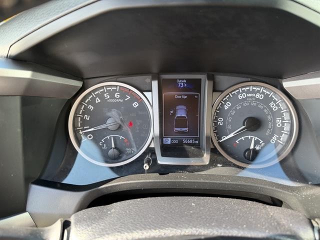 Toyota Tacoma 2WD Vehicle Full-screen Gallery Image 30