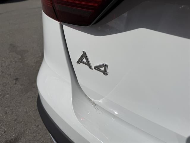 Audi A4 allroad Vehicle Full-screen Gallery Image 09