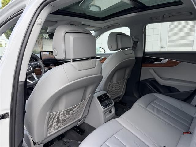 Audi A4 allroad Vehicle Full-screen Gallery Image 17