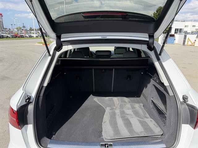 Audi A4 allroad Vehicle Full-screen Gallery Image 30