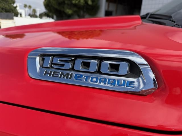 Ram 1500 Vehicle Full-screen Gallery Image 14