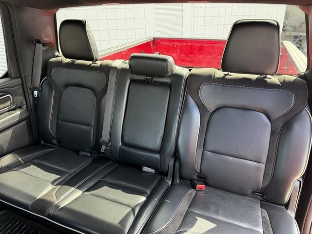 Ram 1500 Vehicle Full-screen Gallery Image 20