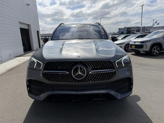 Mercedes-Benz GLE 580 Vehicle Full-screen Gallery Image 09