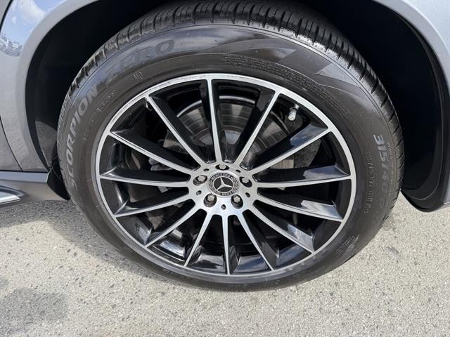 Mercedes-Benz GLE 580 Vehicle Full-screen Gallery Image 13