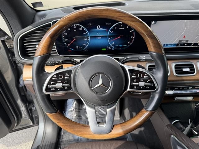 Mercedes-Benz GLE 580 Vehicle Full-screen Gallery Image 22