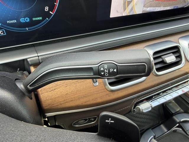 Mercedes-Benz GLE 580 Vehicle Full-screen Gallery Image 30