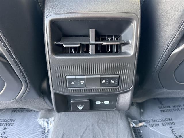 Jeep Wagoneer S Vehicle Full-screen Gallery Image 26