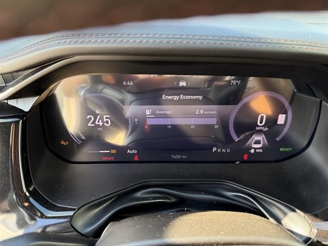 Jeep Wagoneer S Vehicle Full-screen Gallery Image 28