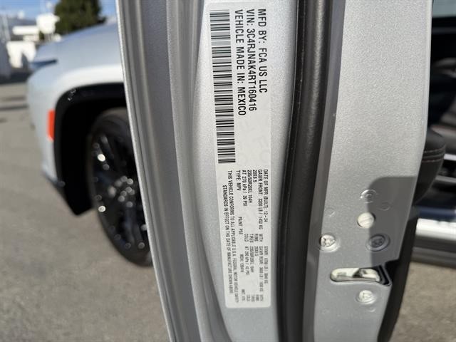 Jeep Wagoneer S Vehicle Full-screen Gallery Image 33