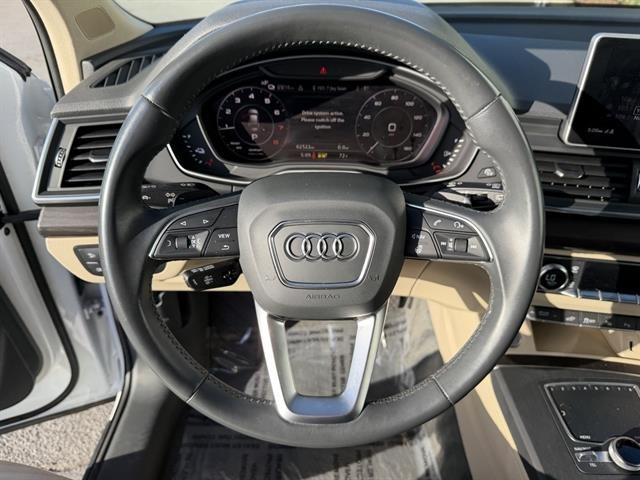Audi Q5 Vehicle Full-screen Gallery Image 22