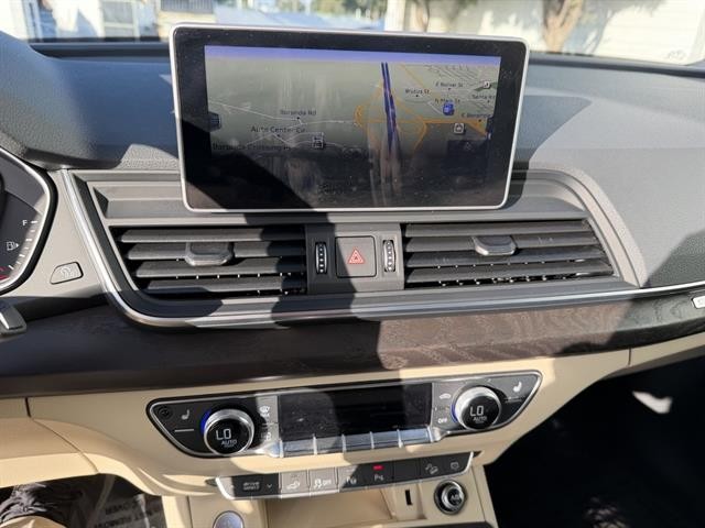 Audi Q5 Vehicle Full-screen Gallery Image 23