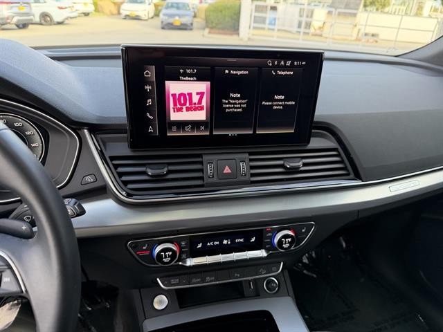 Audi Q5 Vehicle Full-screen Gallery Image 22