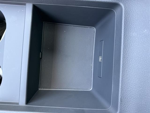 Audi Q5 Vehicle Full-screen Gallery Image 25