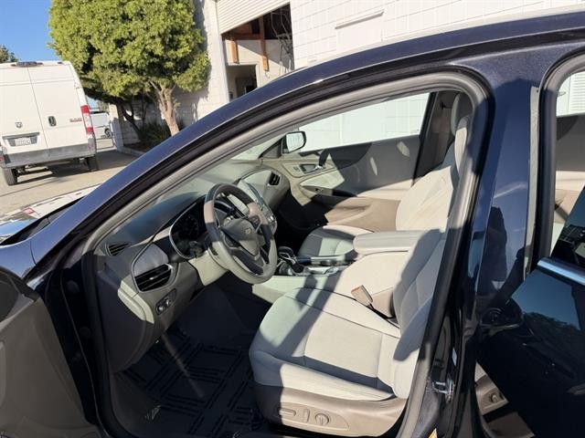 Chevrolet Malibu Vehicle Full-screen Gallery Image 15