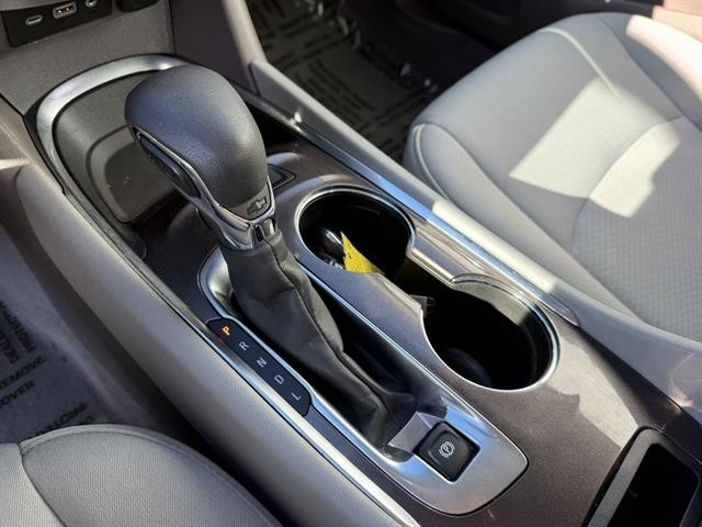 Chevrolet Malibu Vehicle Full-screen Gallery Image 26